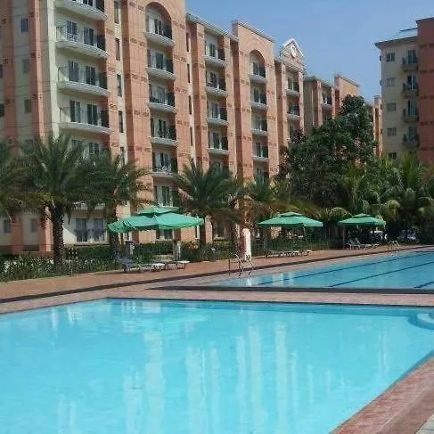 公寓 Chateau Elysee A1 Near Airport Mall Free Wifi 马尼拉