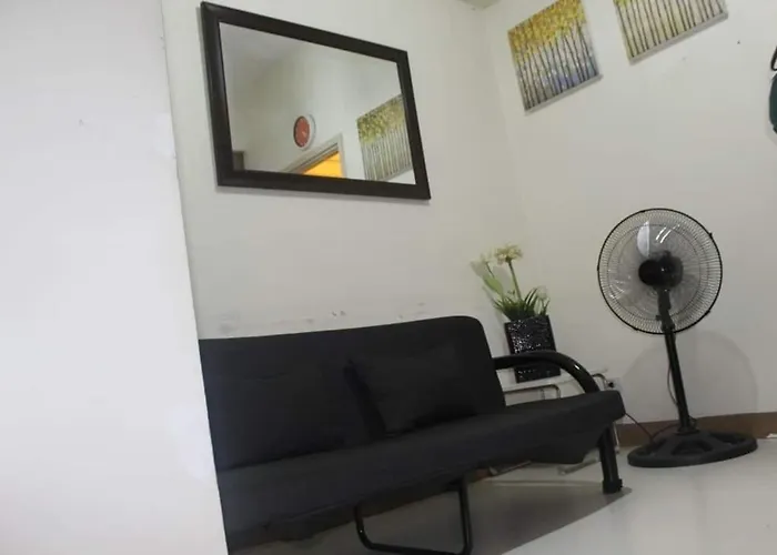Chateau Elysee A1 Near Airport Mall Free Wifi 公寓 *