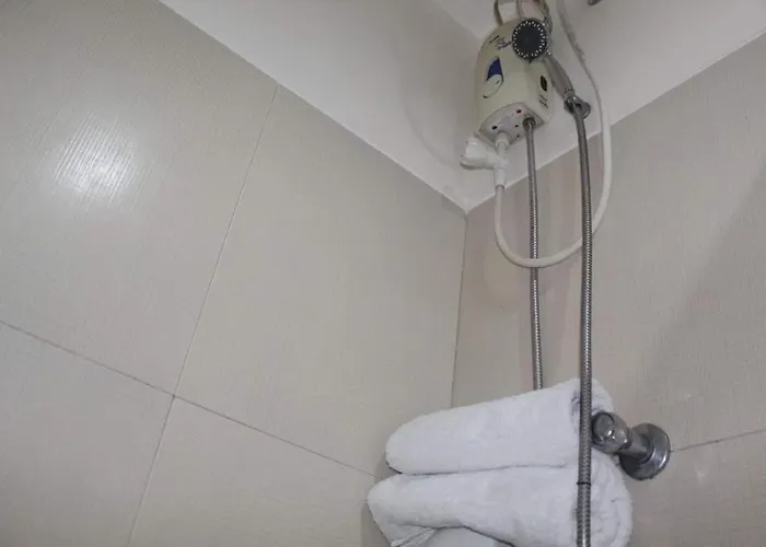 Chateau Elysee A1 Near Airport Mall Free Wifi 公寓 马尼拉